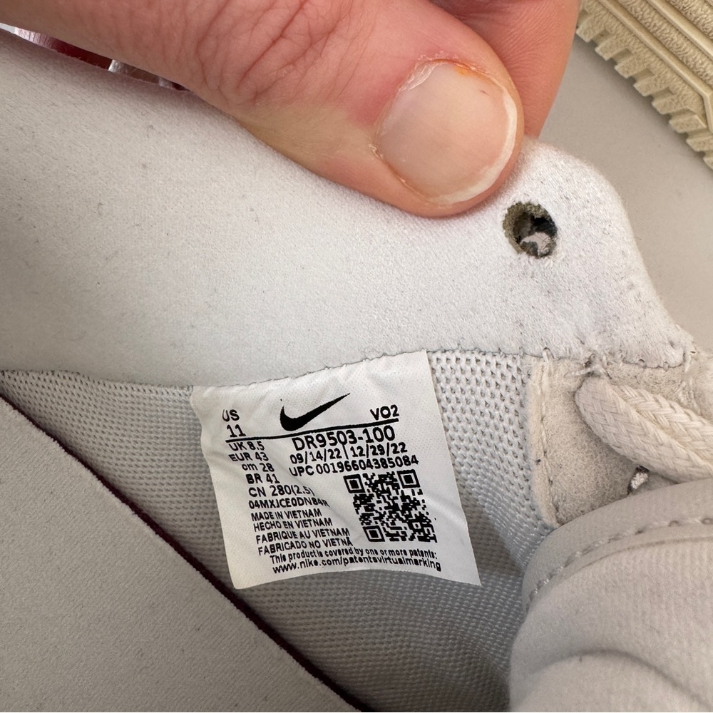 Nike Air Force 1 '07 Sneaker Women's Size 11 - Picture 5 of 9